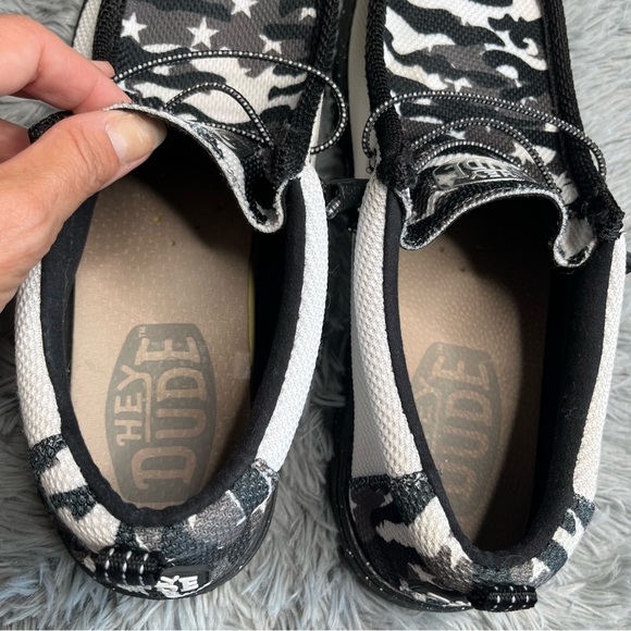 Hey Dude Shoes Mens 14 Wally Walls Station Camouflage Stars White White Slip On main image 10
